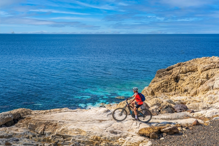 Seguro incluido alquiler de motos Menorca