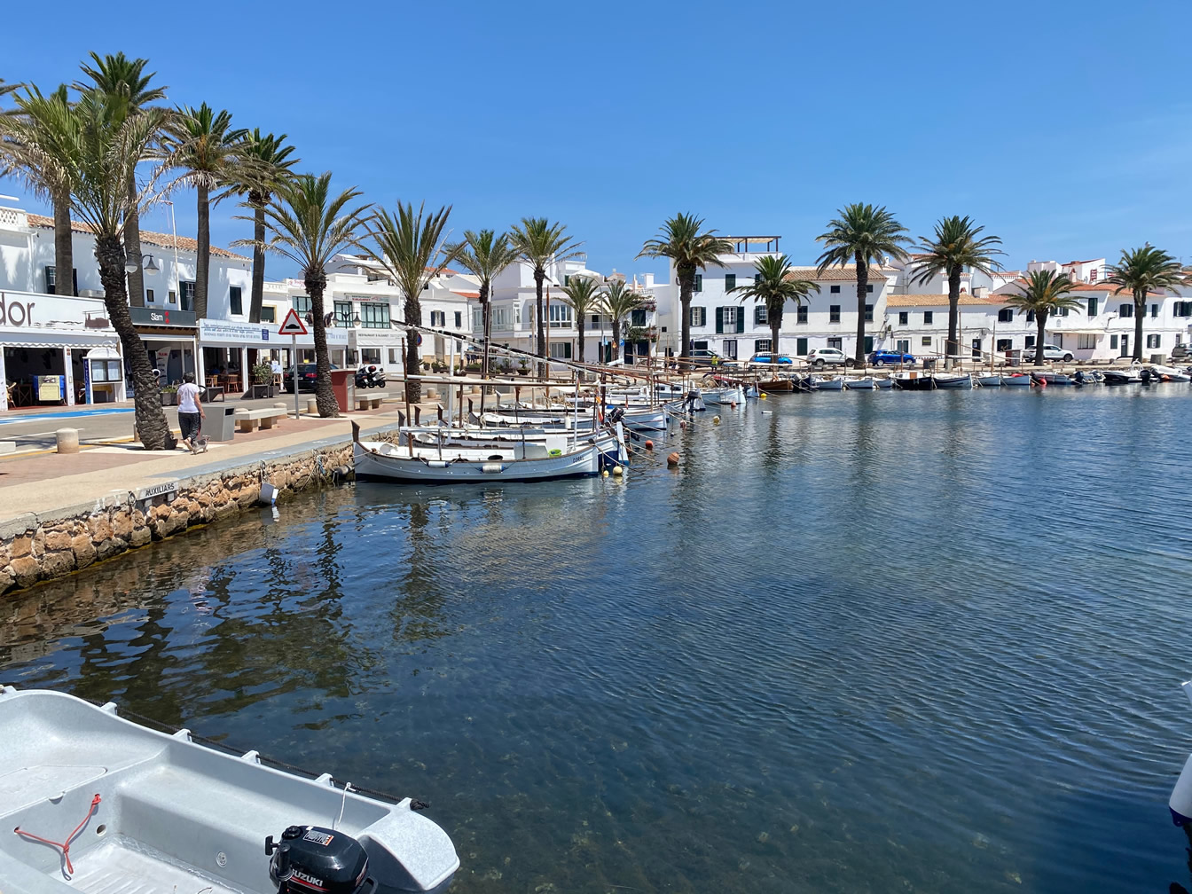 alquiler de motos en fornells